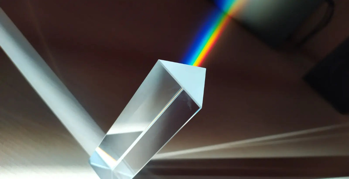 Abstract soft light refraction, representing perceptual clarity in a Medicine Box blog